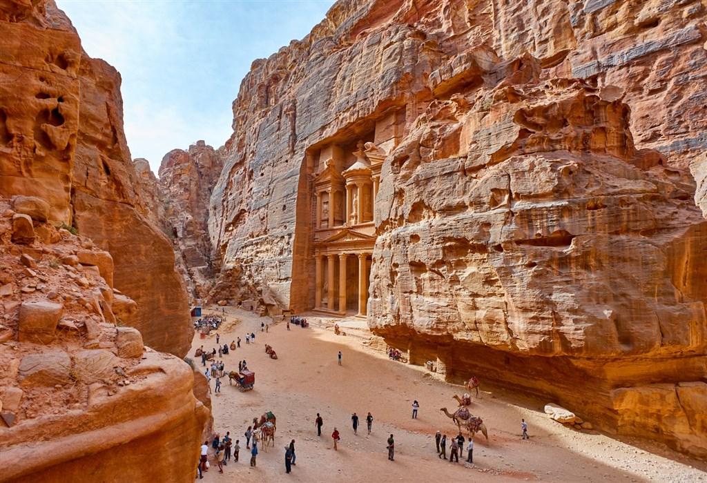 Jordánsko – Pouštní Krásky Petra A Wadi Rum