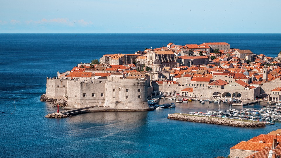 Dubrovnik Klenot jadranskeho pobrezi a historie
