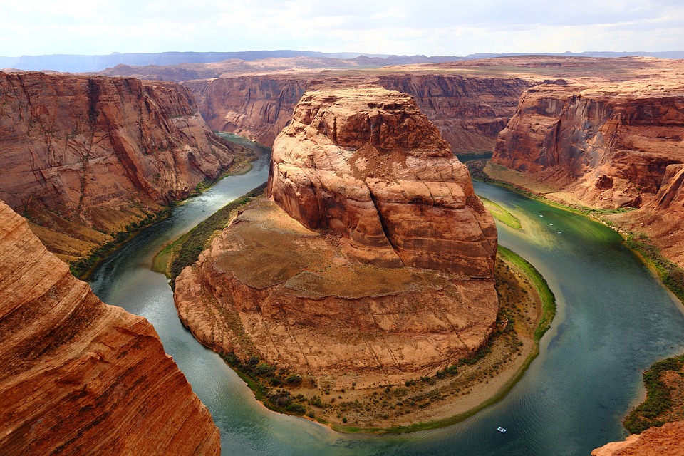 Grand Canyon Ohromujici pohled na divoce rozeklany kanon