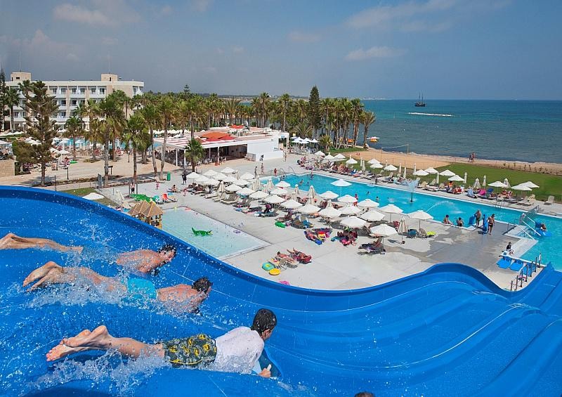 kypr kypr paphos louis phaethon beach a waterpark