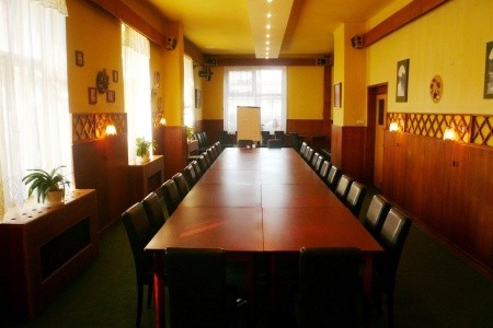 Hotel GRAND v Řevnicích u Karlštejna s výhledem na přírodu