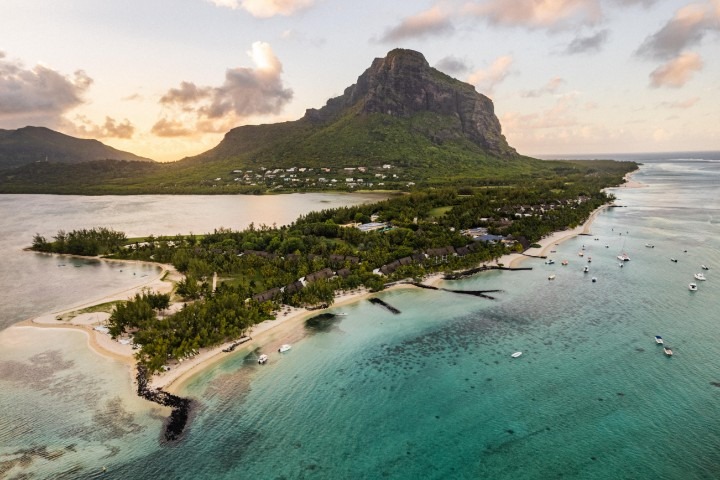 Paradis Beachcomber Golf Resort & Spa