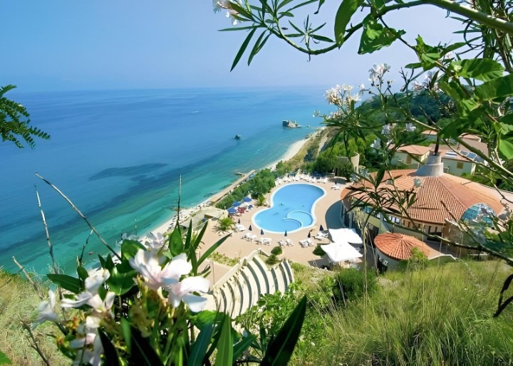 5af1fad2 c5f4 40ed ac2b c8c6bb79a6eb 3