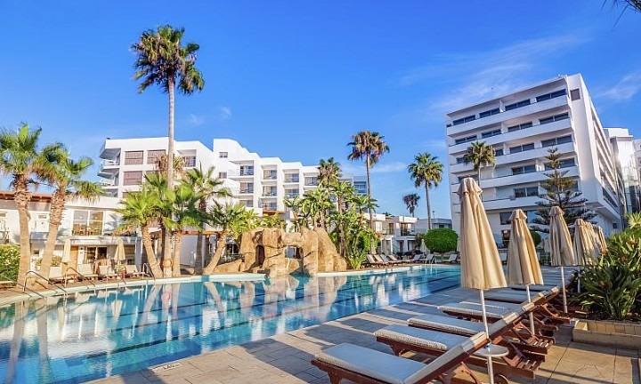 kypr kypr ayia napa adams beach