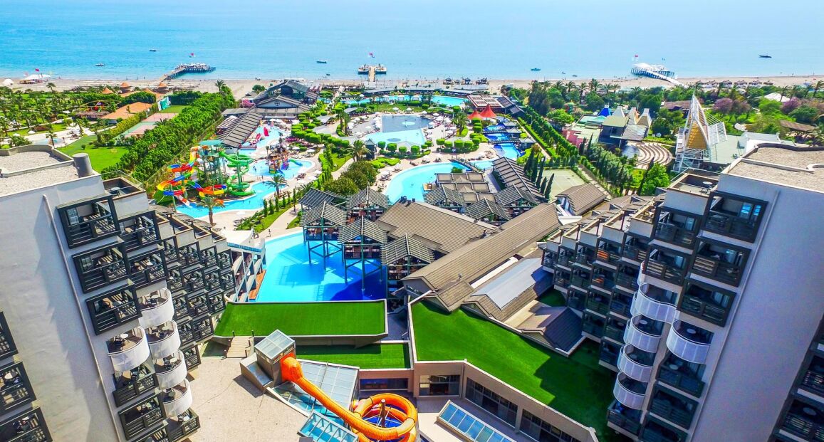 Limak Lara Deluxe Hotel & Resort