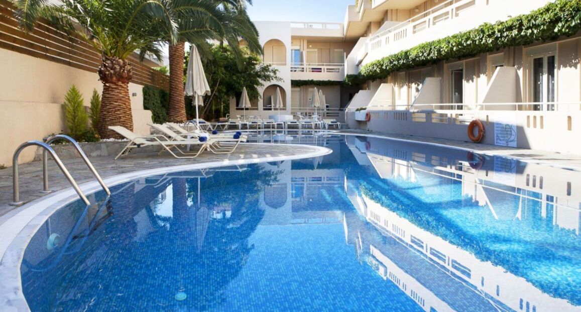 Axos Hotel