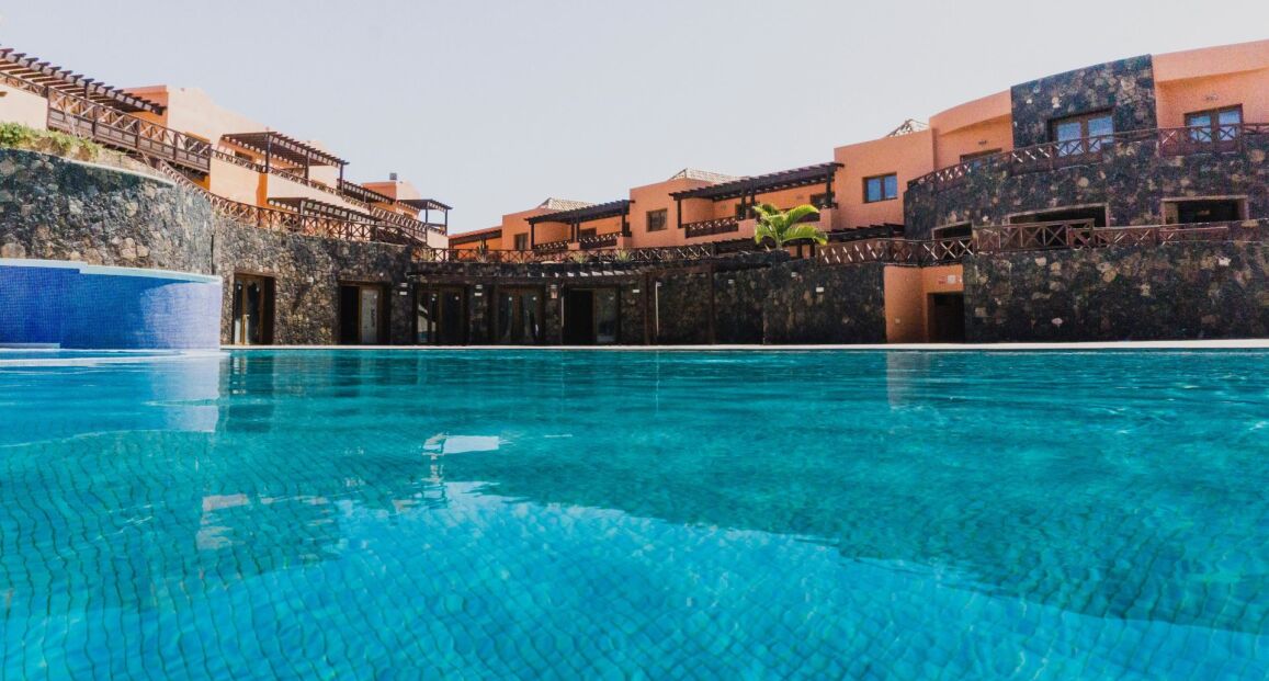 Arena Castillo Apartments