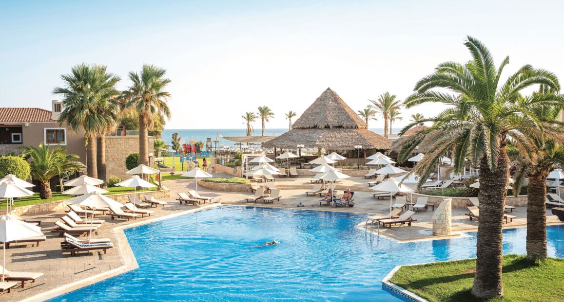Rodinný hotel Caldera Creta Paradise na Krétě s bazénem a dětským koutkem.