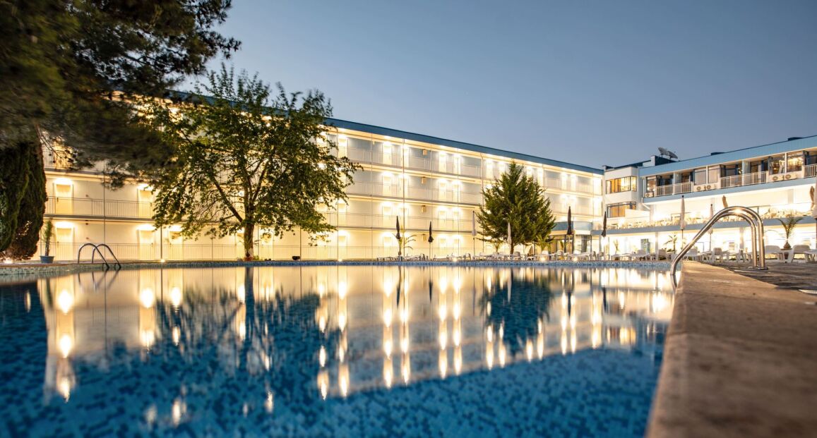 Azurro Hotel s moderním ubytováním a all inclusive stravováním