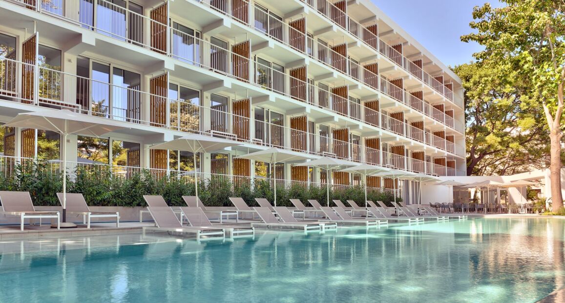 Ibis Styles Golden Sands Roomer Hotel