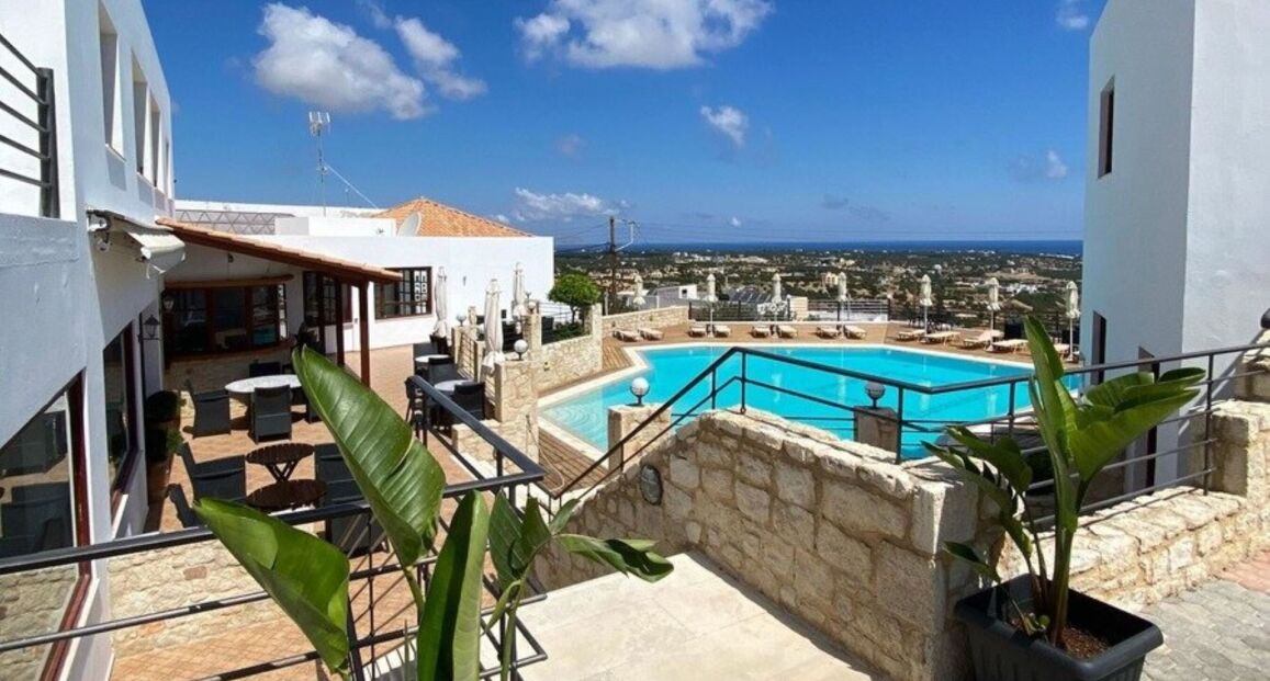 Amazones Village Suites