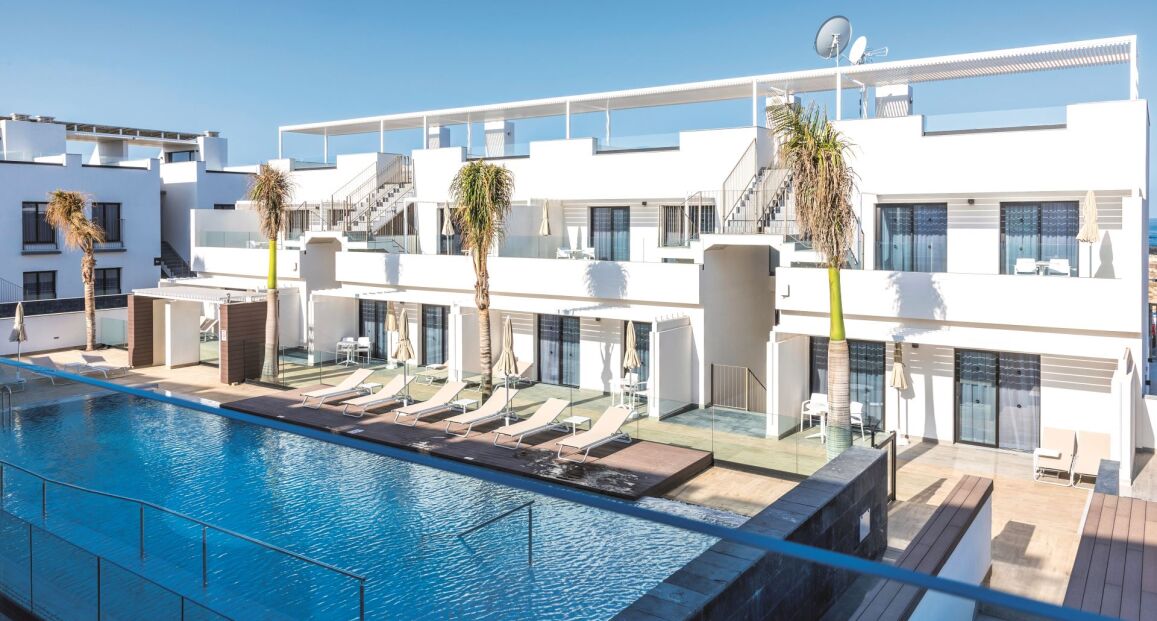 Esmeralda Cotillo Homes by LIVVO