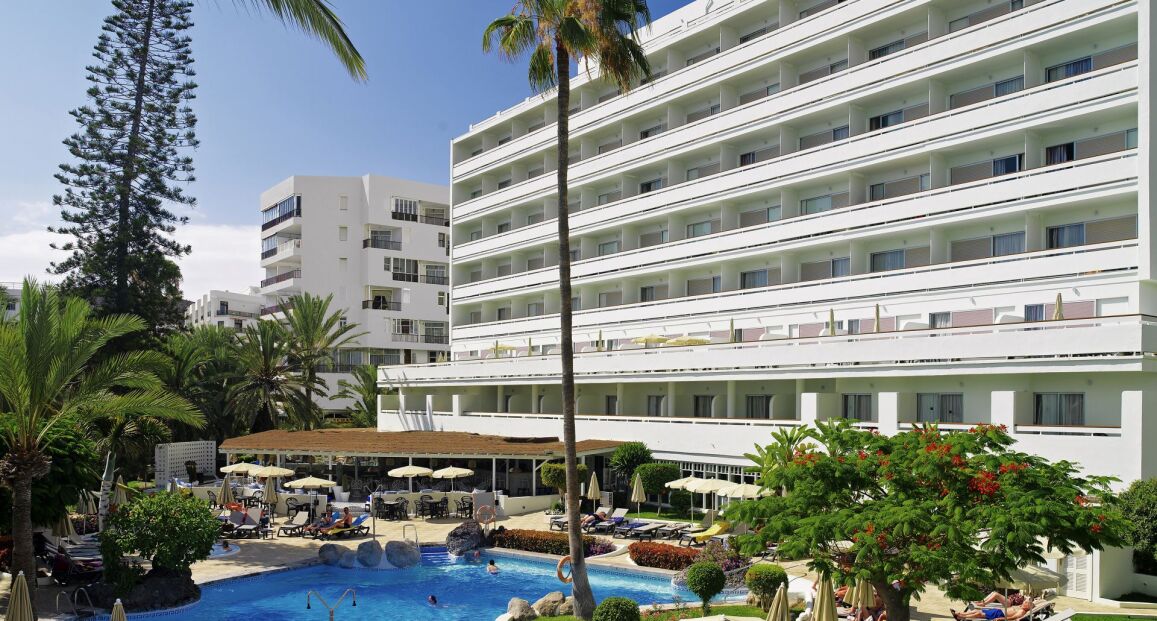 Hotel H10 Big Sur s výhledem na moře v Los Cristianos.