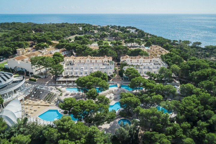 Hotel IBEROSTAR Club Cala Barca u pláže v letovisku Cala de Sa Barca
