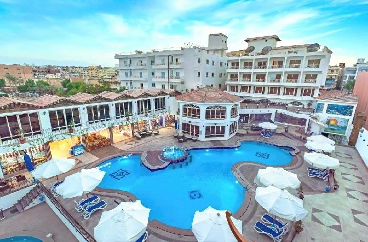 Minamark Beach Resort u pláže v Hurghadě