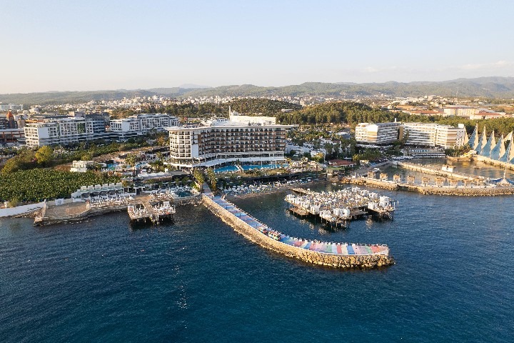 Moderní Mary Hotel Alanya s bazénem a blízkostí pláže