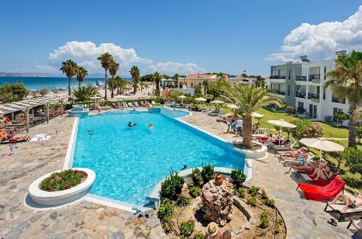 Hotel MAREBELLO BEACH RESORT u pláže v letovisku Marmari