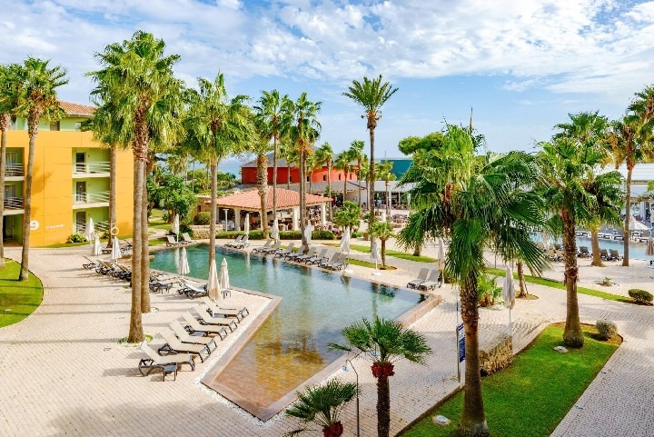 Hotel Occidental Menorca blízko pláže Punta Prima