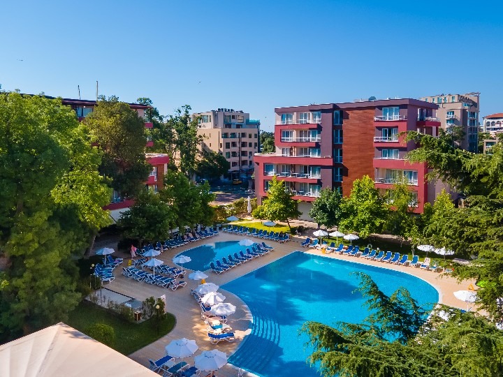 Hotel Asteria Family Sunny Beach u pláže v letovisku Slunečné pobřeží