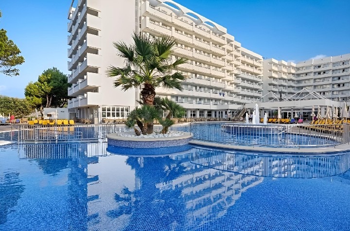 Alua Gran Camp de Mar