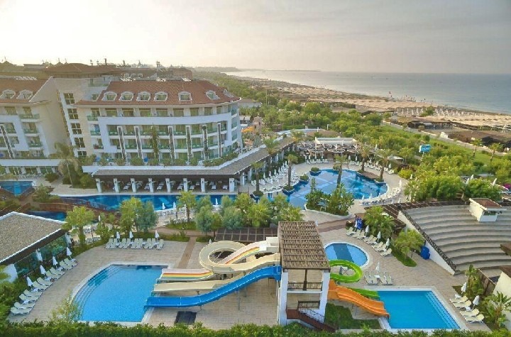 Sunis Evren Beach Resort u pláže v letovisku Side