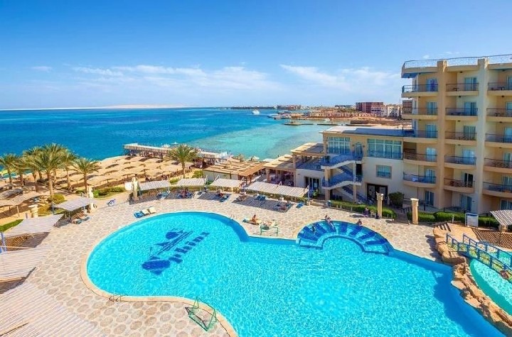 Sphinx Resort u písčité pláže v Sakkale