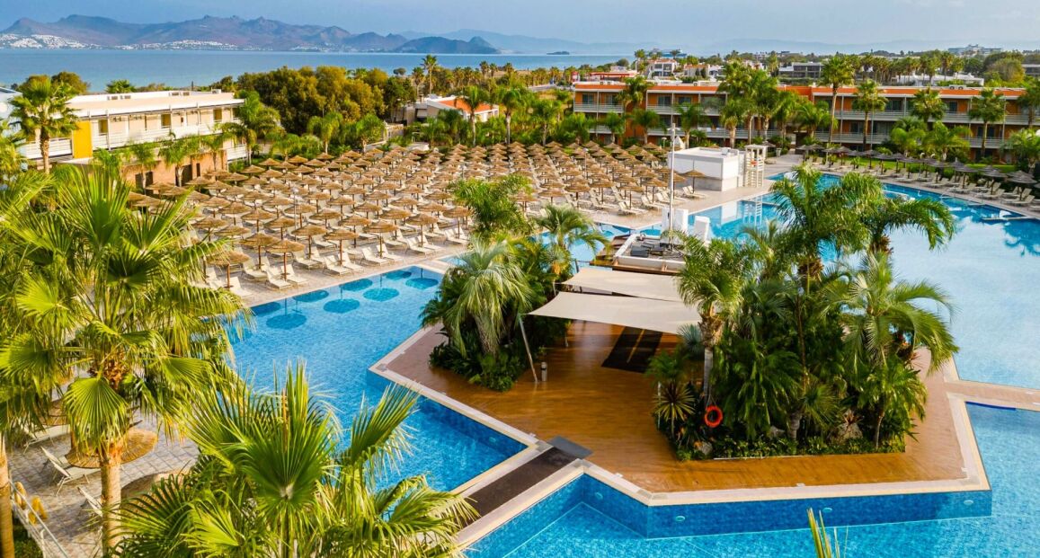 Blue Lagoon Resort s bazény a zahradou na ostrově Kos