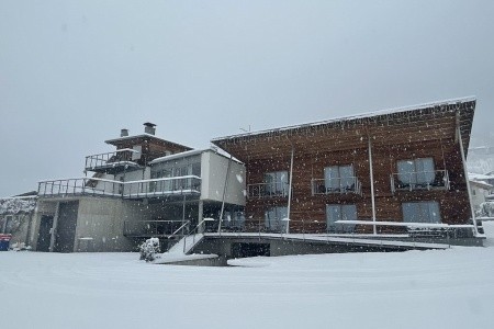 Agritur Anselmi v Terzolas, rodinná farma obklopená jablečnými sady