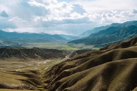 KYRGYZSTÁN – VE STOPÁCH NOMÁDŮ