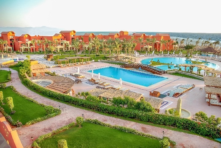Grand Plaza Resort u pláže v Nabq Bay, Egypt