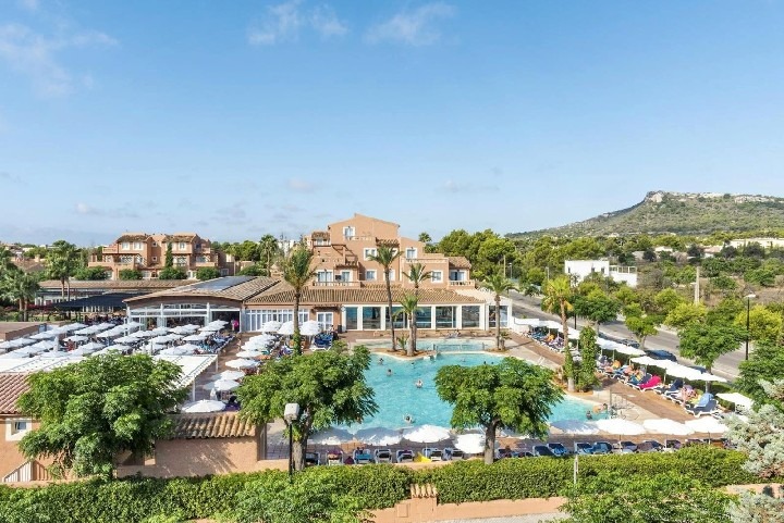 Aparthotel Ciudad Laurel v Cala Millor na Mallorce