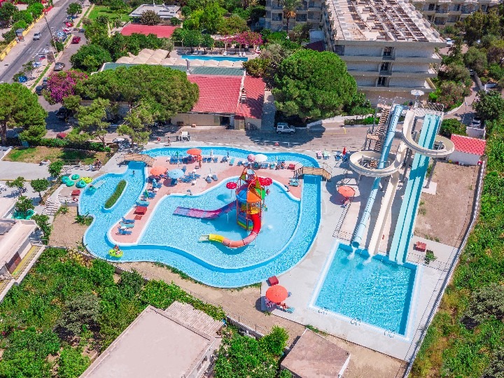 Rodinný hotel Filerimos Village s aquaparkem na ostrově Rhodos.