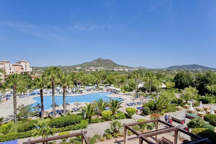 Hotel Bakour Garbi u pláže v letovisku Cala Millor