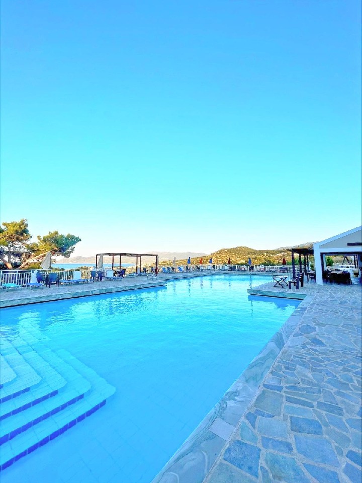 Hotel Mykali Bay v klidné lokalitě poblíž Pythagorionu