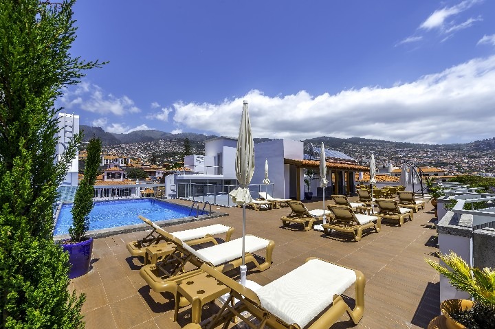 Hotel Madeira s výhledem na Funchal a Atlantik