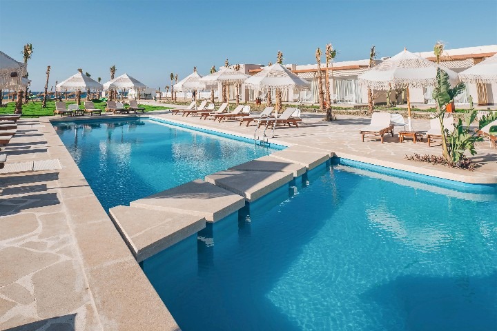 Butikový hotel Kynd Resort u pláže v Ras El Hikma