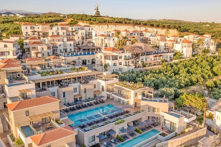 Hotel Caldera Village s výhledem na moře v Agia Marina