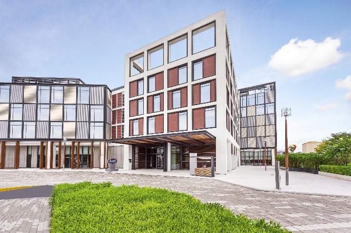 HAMPTON BY HILTON DUBAI AL SEEF