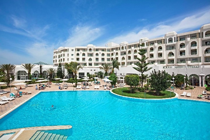 Hotel El Mouradi Hammamet u pláže v letovisku Yasmine Hammamet.