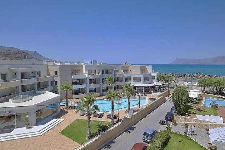 Molos Bay Hotel u písečné pláže v letovisku Kissamos