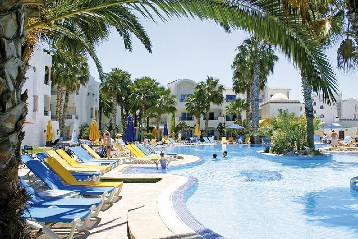 Hotel Nesrine v Tunisku s krásnou zahradou a blízkostí pláže