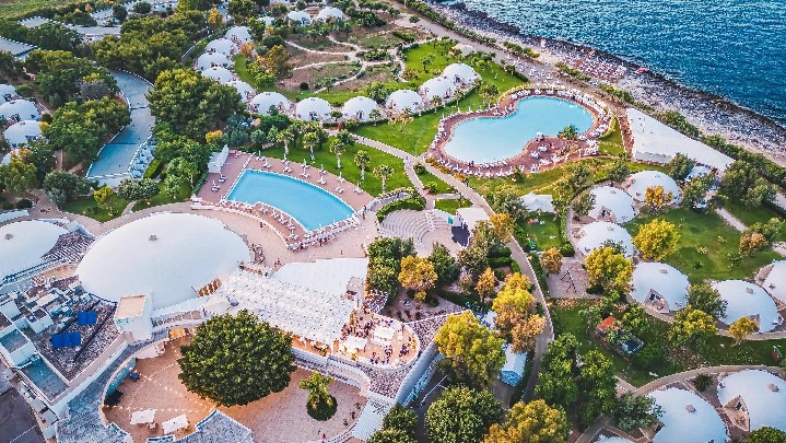 Hotel Torre Cintola Greenblu Sea Emotions s bazénem a pláží v Apulii.