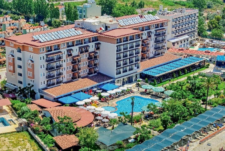 Club Cactus Paradise