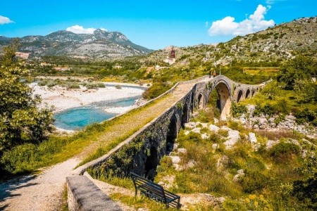 Poznávací zájezd do Albánie s návštěvou historických měst a přírody.
