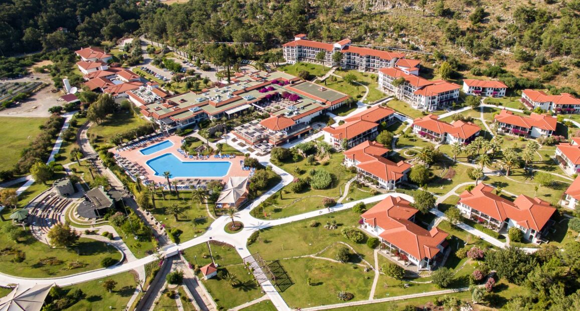 Hotel TUI BLUE Sarigerme Park u pláže v letovisku Sarigerme.