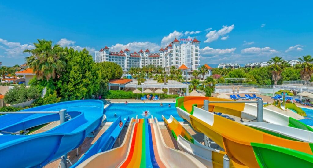 Serenis Hotel v Turecku s bazénem a blízkostí pláže