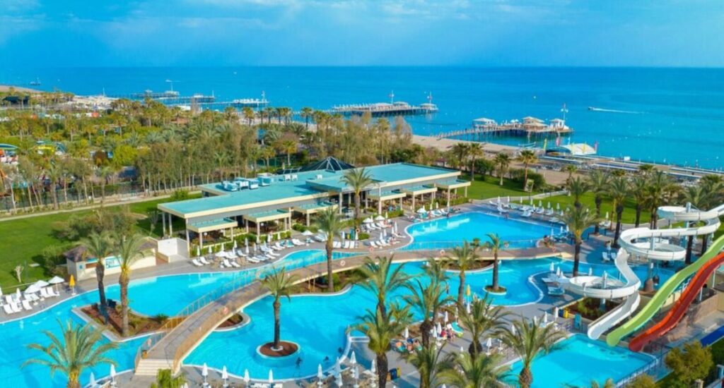 Hotel Liberty Lara přímo u moře s moderním ubytováním