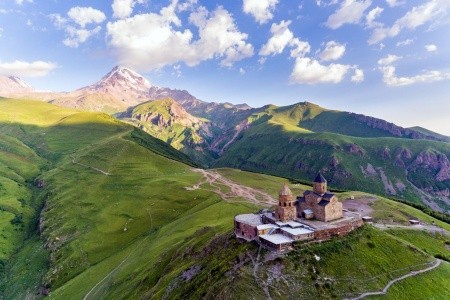 Poznávací zájezd Gruzie –  Přes Kavkaz k Černému moři, odlet z Katovic