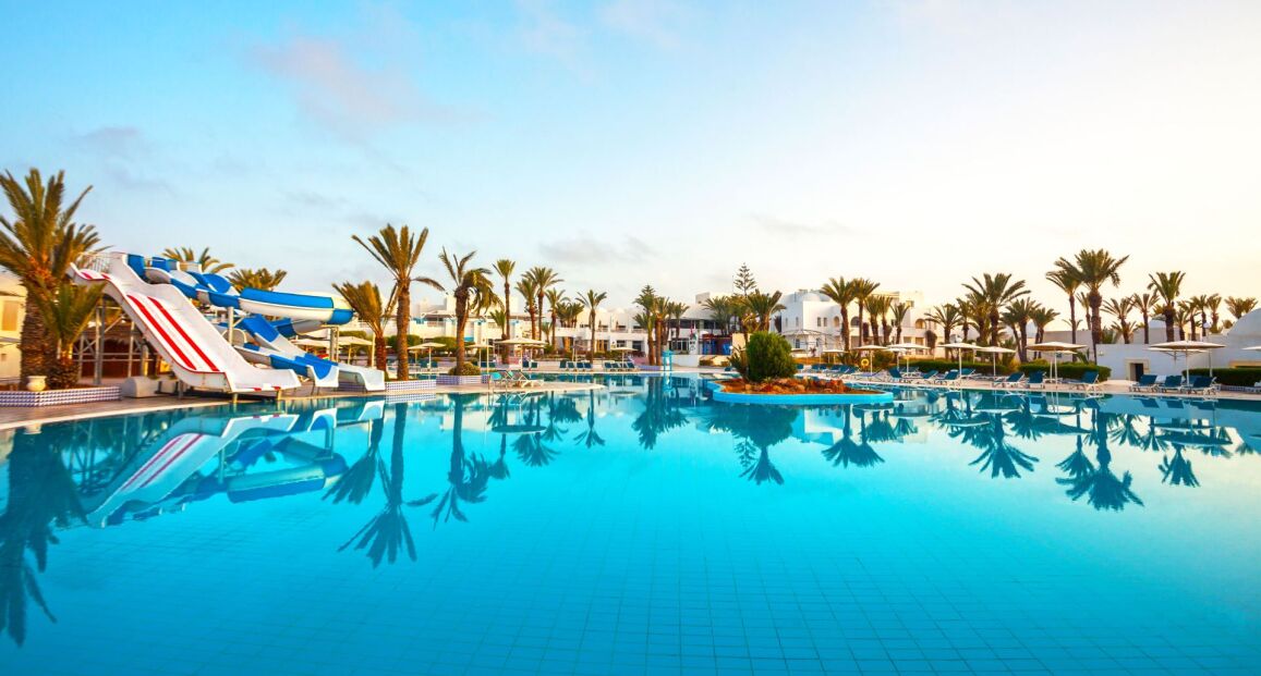 Hotel El Mouradi Djerba Menzel u pláže na ostrově Djerba.