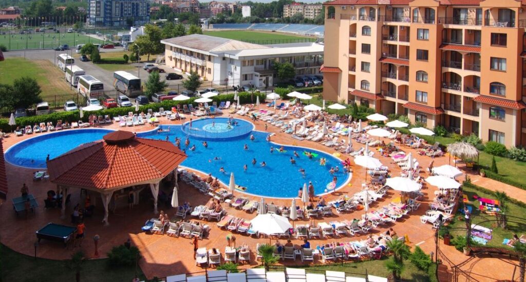 Hotel Diamant Residence v Bulharsku s moderním ubytováním a blízkostí pláže.